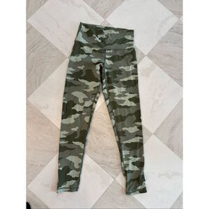 Aerie Camo Size Medium Leggings